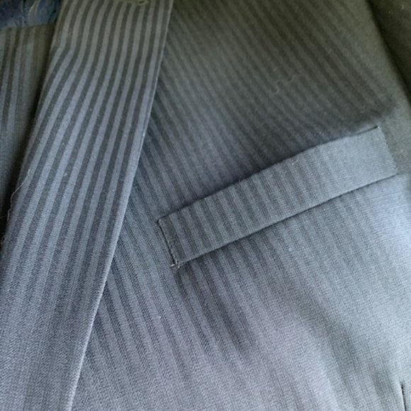 Mens Ted Baker Navy Pinstripe Suit 44L - Picture 2 of 10